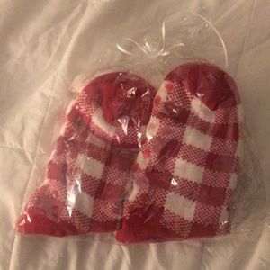 Red reading socks